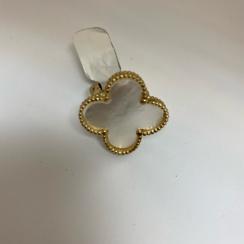 Clover Flower mother of Pearl Ring 10k Gold - Picture 3 of 5